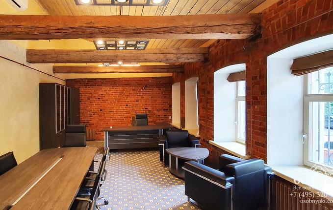 в Лиховом переулке, 4, площадь 502 м