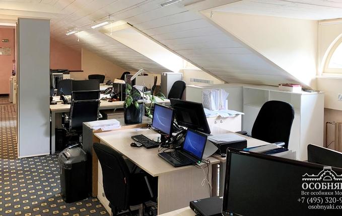 в Лиховом переулке, 4, площадь 502 м