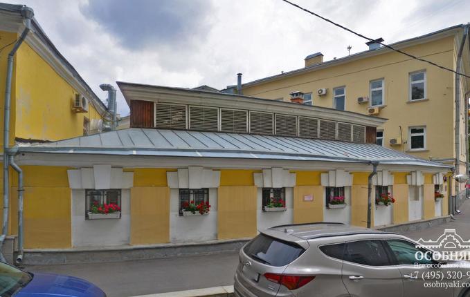 в Большом Знаменском переулке, 2, площадь 286 м