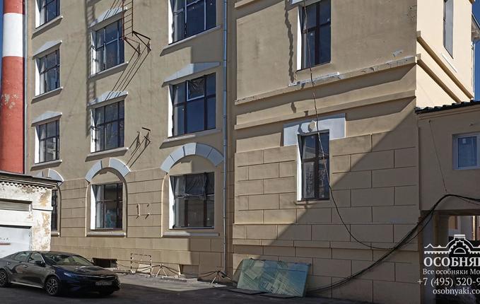 в Малом Каретном переулке, 11, площадь 3800 м