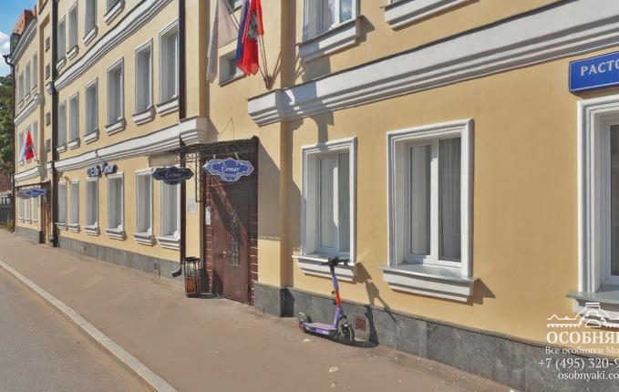 в Расторгуевском переулке, 4, площадь 1648 м