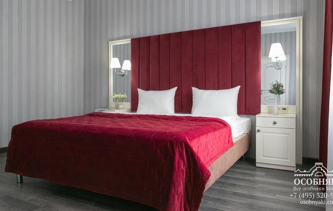 в Расторгуевском переулке, 4, площадь 1648 м