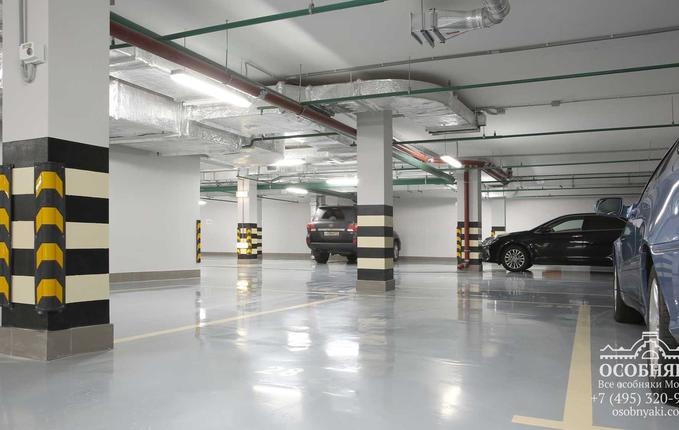 в Большом Демидовском переулке, 12, площадь 6270 м