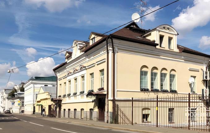 на Гончарной улице, 11, площадь 630 м