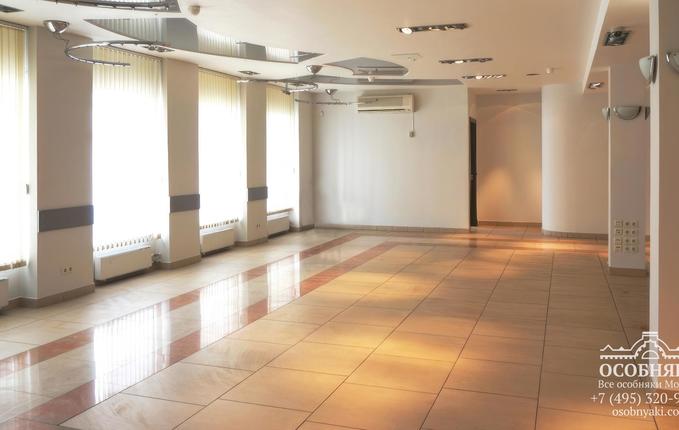 на Озерковской набережной, 12, площадь 959 м