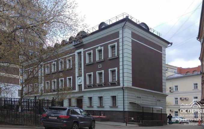 в Бродниковом переулке, 7, площадь 920 м