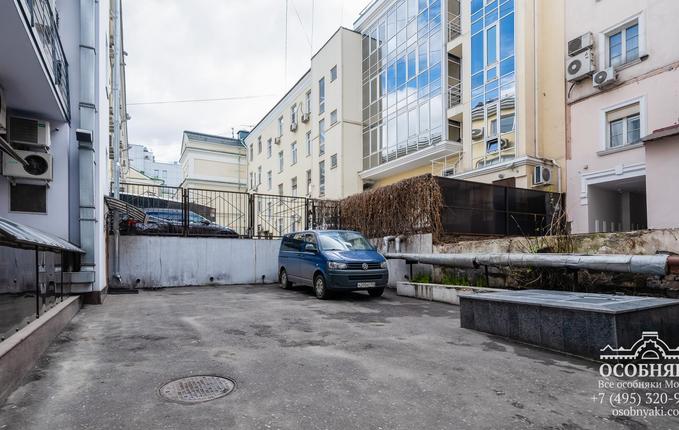 в Последнем переулке, 22, площадь 742 м