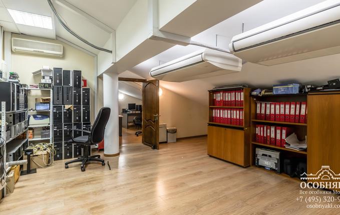 в Последнем переулке, 22, площадь 742 м