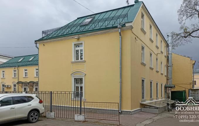 в Подсосенском переулке, 26, площадь 1490 м