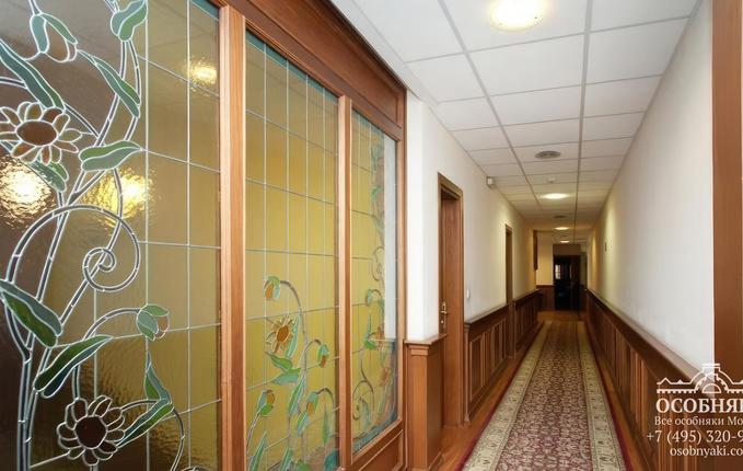 в Подсосенском переулке, 26, площадь 1490 м