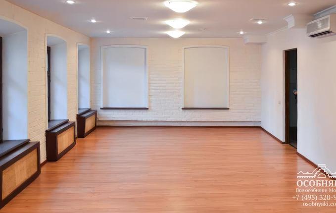 на улице Сергия Радонежского, 13, площадь 1302 м