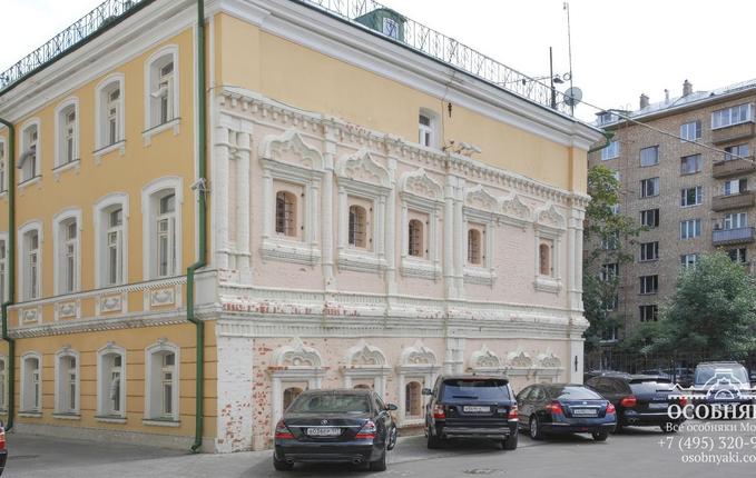 на Раушской набережной, 22, площадь 1200 м