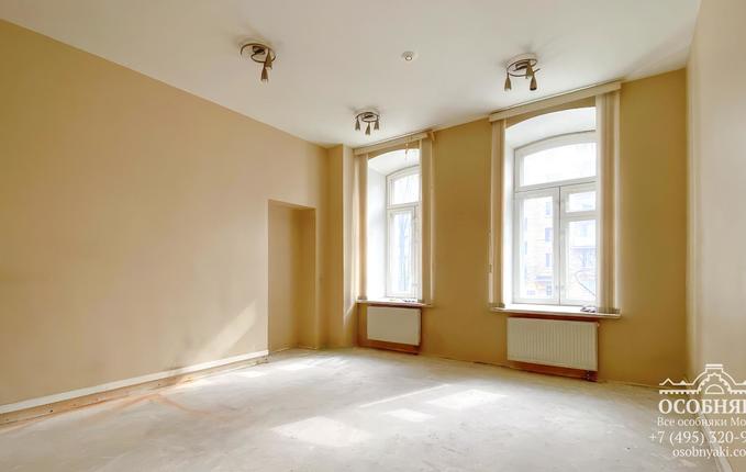 на Раушской набережной, 22, площадь 1200 м