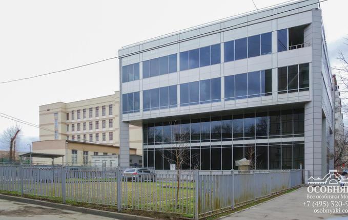 на улице Хамовнический Вал, 26, площадь 2460 м