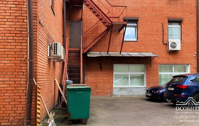 в 1-м Щемиловском переулке, 15, площадь 774 м