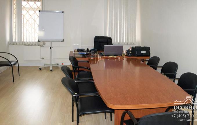 в 1-м Щемиловском переулке, 15, площадь 774 м