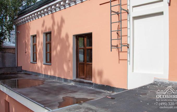 на Садовнической улице, 56, площадь 1349 м