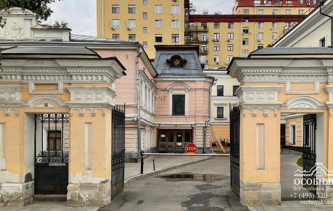 на Садовнической улице, 41с1, площадь 900 м