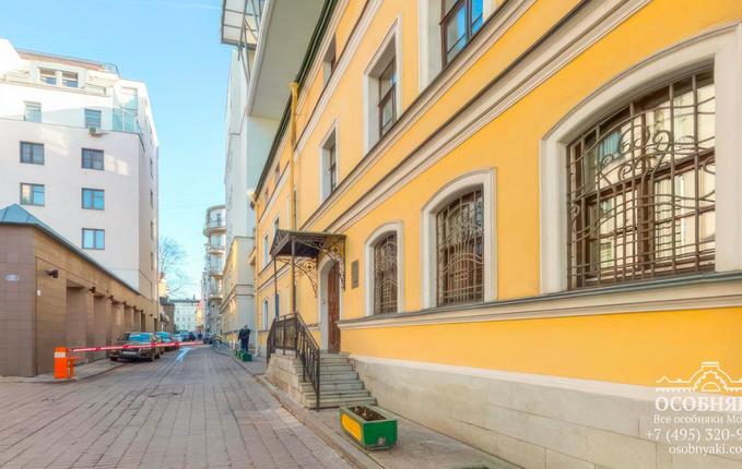 на Цветном бульваре, 22, площадь 1335 м