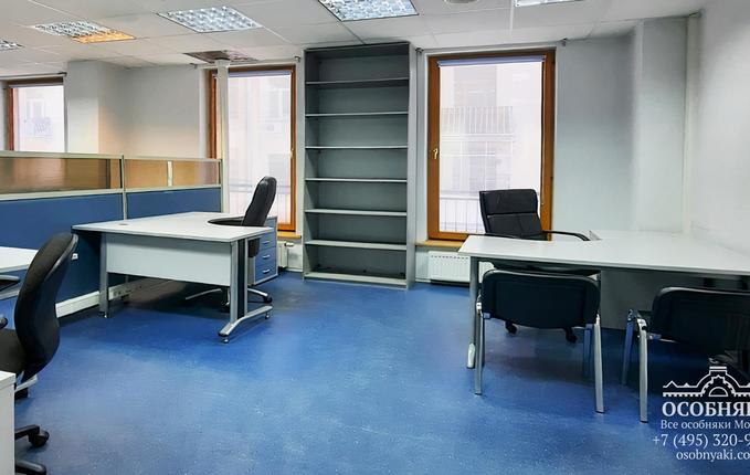 на улице Машкова, 1, площадь 1525 м