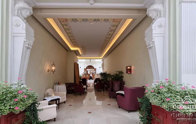 на улице Петровке, 10, площадь 15875 м