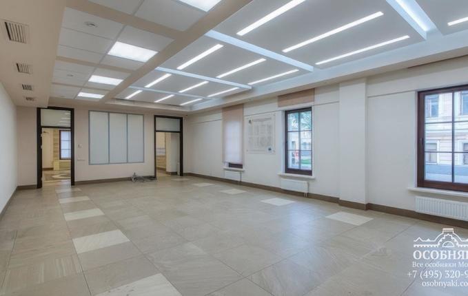 на Садовнической, 41, площадь 1942 м