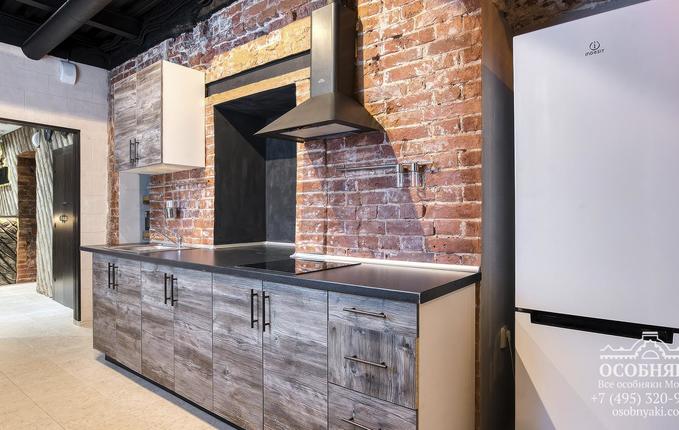 на Озерковской набережной, 8, площадь 550 м