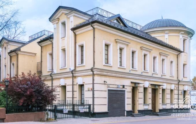 на Большой Ордынке, 48, площадь 1530 м