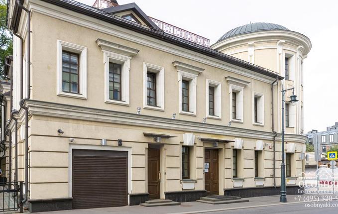 на Большой Ордынке, 48, площадь 1530 м