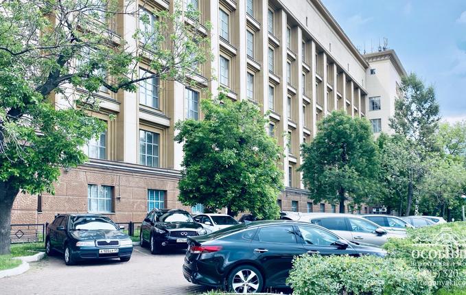 на проспекте Мира, 105, площадь 20476 м