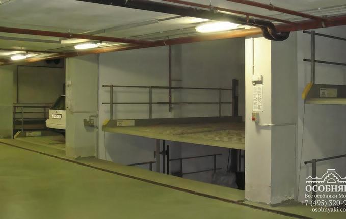 в Пожарском переулке, 15, площадь 3040 м