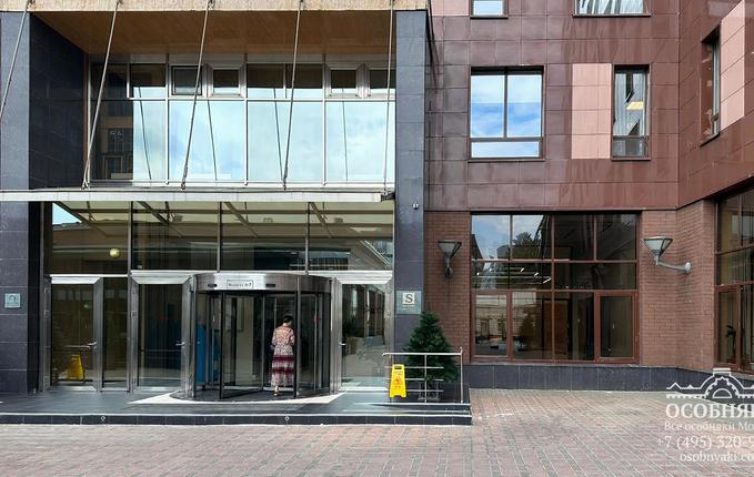 в Большом Саввинском переулке, 11, площадь 269 м