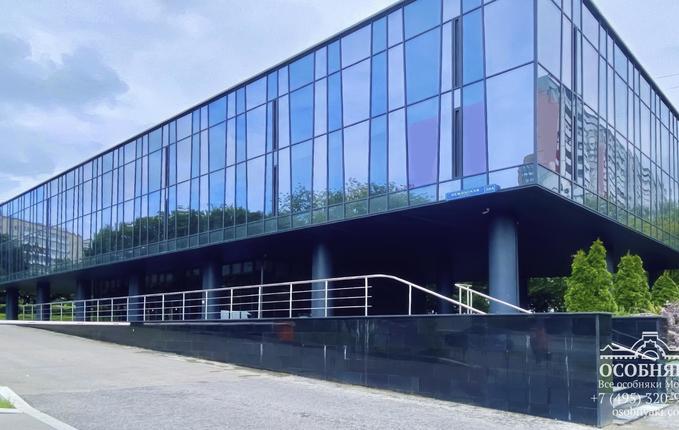 на Нежинской улице, 13А, площадь 2456 м