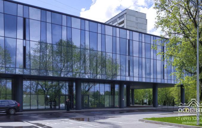 на Нежинской улице, 13А, площадь 2456 м