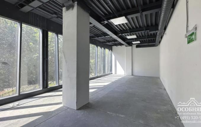 на Нежинской улице, 13А, площадь 2456 м