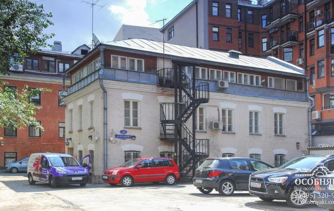 в Курсовом переулке, 12/5, площадь 384 м