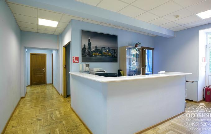 на улице Сурикова, 24, площадь 1574 м