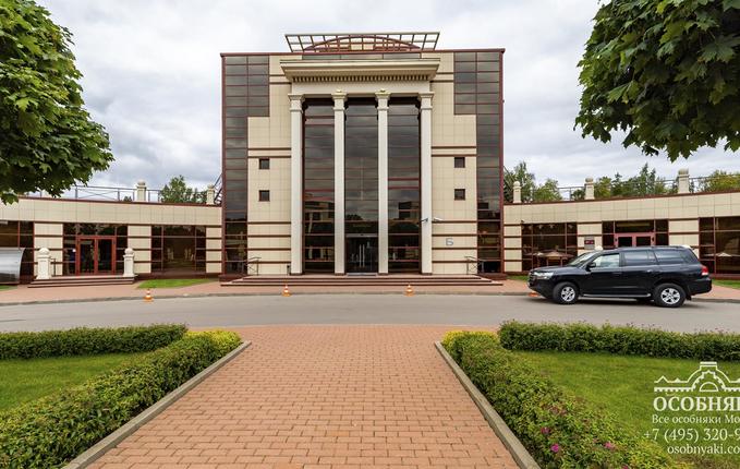 на Рублево-Успенском шоссе, 100, площадь 1731 м