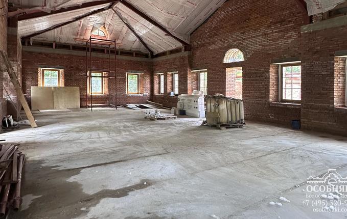 в Ворошиловском парке, 5, площадь 4730 м