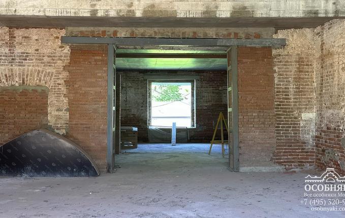 на Запрудной улице, 2/1, площадь 1010 м