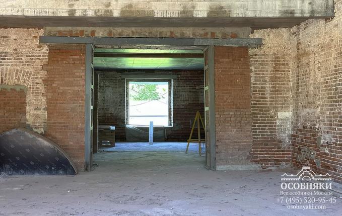 на Запрудной улице, 2/1, площадь 1010 м