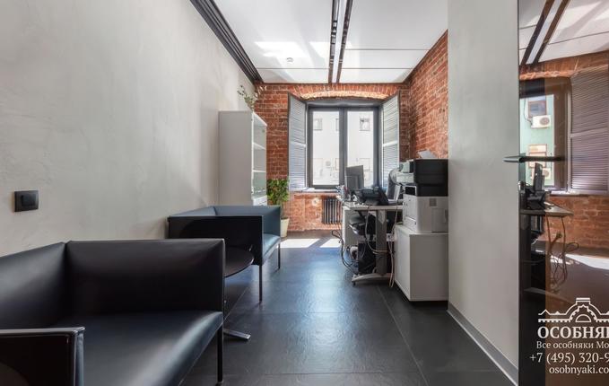 в Сретенском тупике, 2, площадь 2033 м