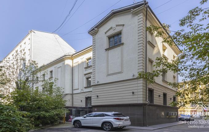 в Дегтярном переулке, 5, площадь 740 м