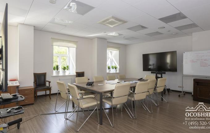 в Дегтярном переулке, 5, площадь 740 м