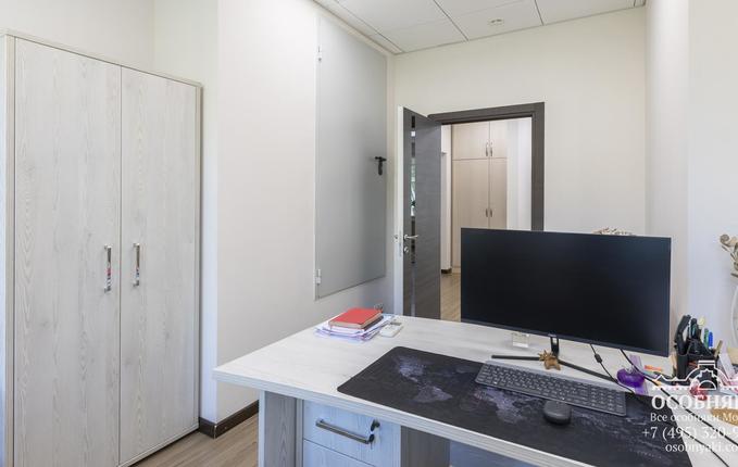 в Дегтярном переулке, 5, площадь 740 м