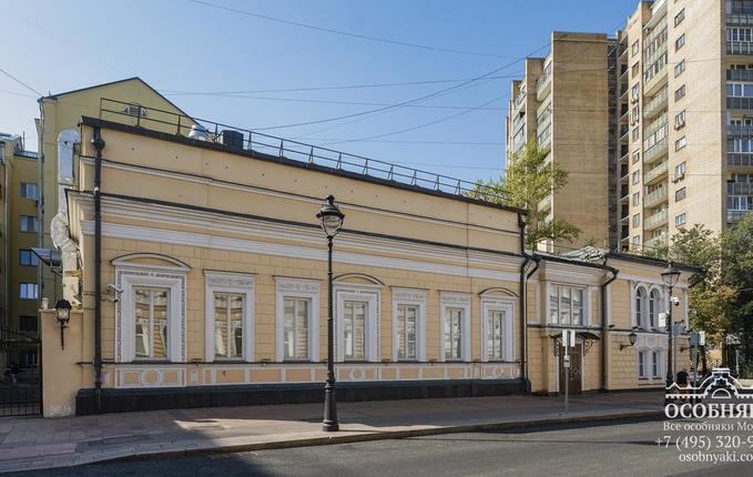 на Большой Никитской улице, 47, площадь 1493 м