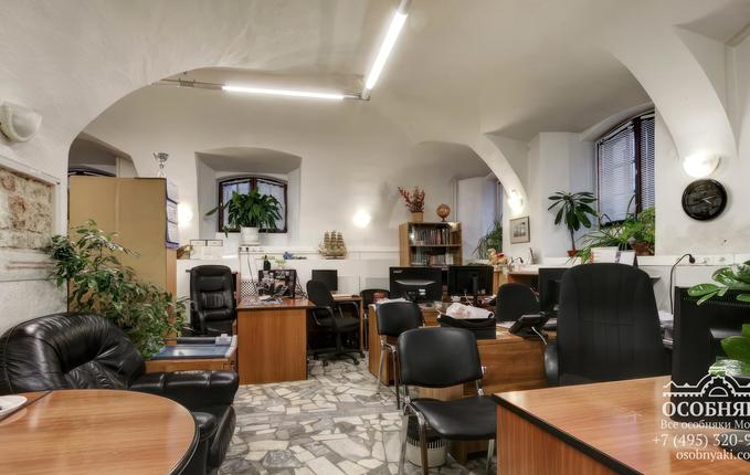 на Мясницкой улице, 44, площадь 1579 м