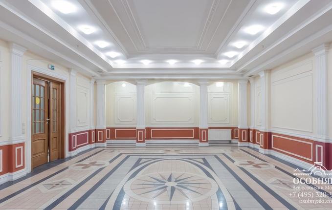 на улице Александра Солженицына, 7, площадь 2400 м