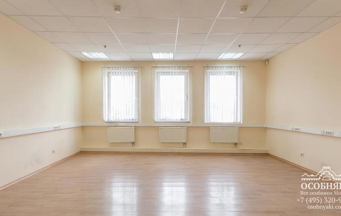 на улице Александра Солженицына, 7, площадь 2400 м