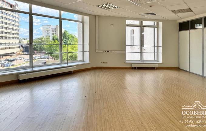 в 1-м Красносельском переулке, 11, площадь 4490 м